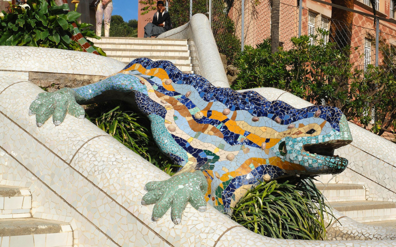 Restitució de la mà dreta de la salamandra del Park Güell 4